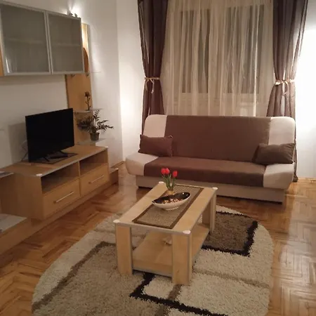 Dora Апартаменты *