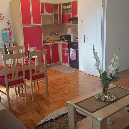 Dora Апартаменты